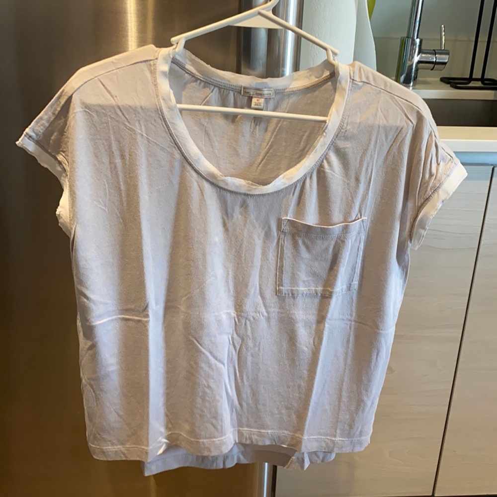 gap women’s xs gently used scoop neck short sleeve top